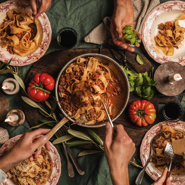 Tomate und Geselligkeit: einfache Rezepte für herbstliche Abende mit Freunden