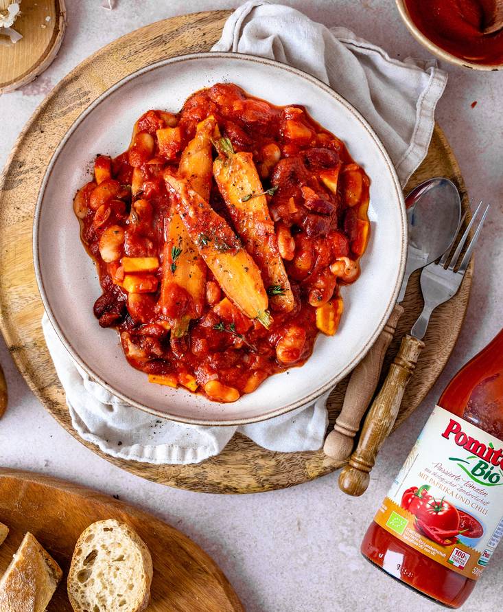 Vegetarische Cassoulet mit Schmorkarotten